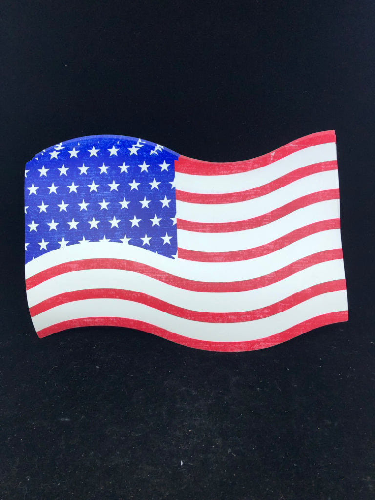 6 AMERICAN FLAG PLACEMATS.
