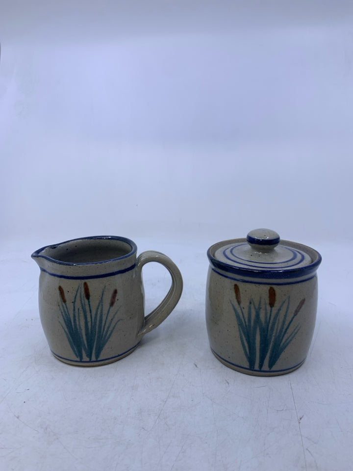 2 PC SUG/CREAMER SET GREY BLUE EDGES CAT TAILS.