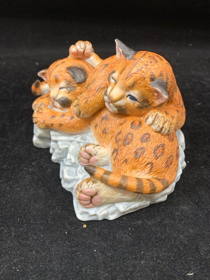 NIB LENOX BABY TIGERS NATURE'S YOUNG "PLAYED OUT".