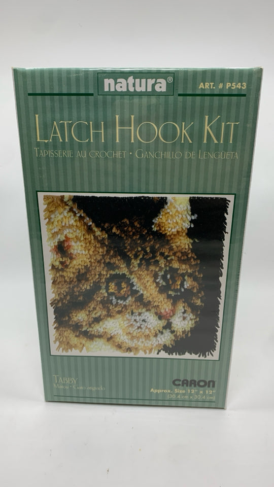 NIP TABBY CAT LATCH HOOK KIT.