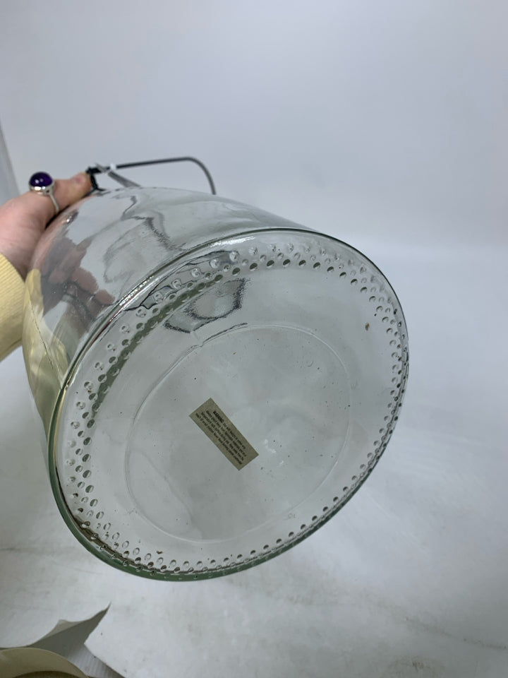 NWT GLASS LANTERN W/ TEA LIGHT HOLDER INSERT.