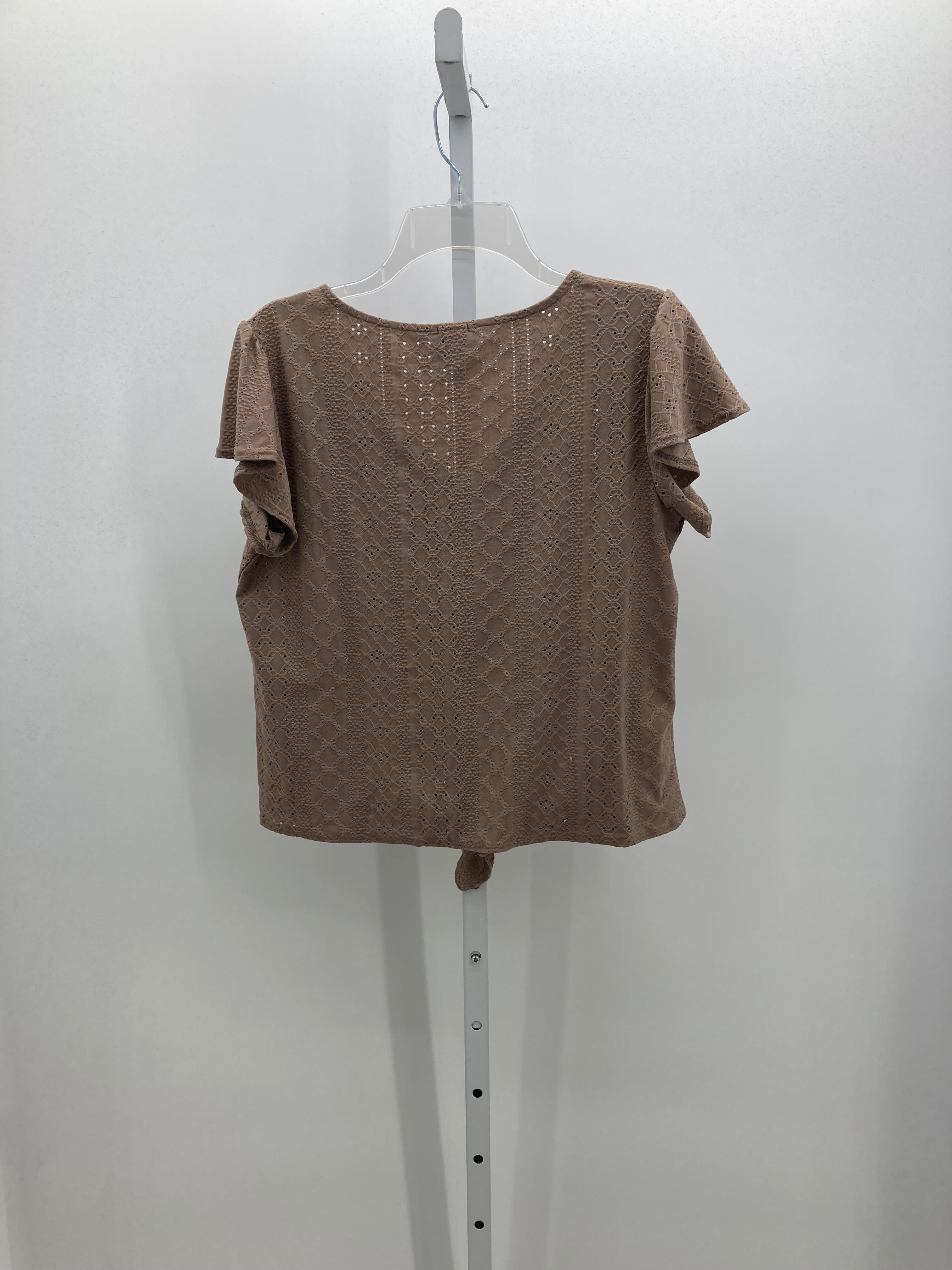 W5 Size Medium Misses Short Sleeve Shirt