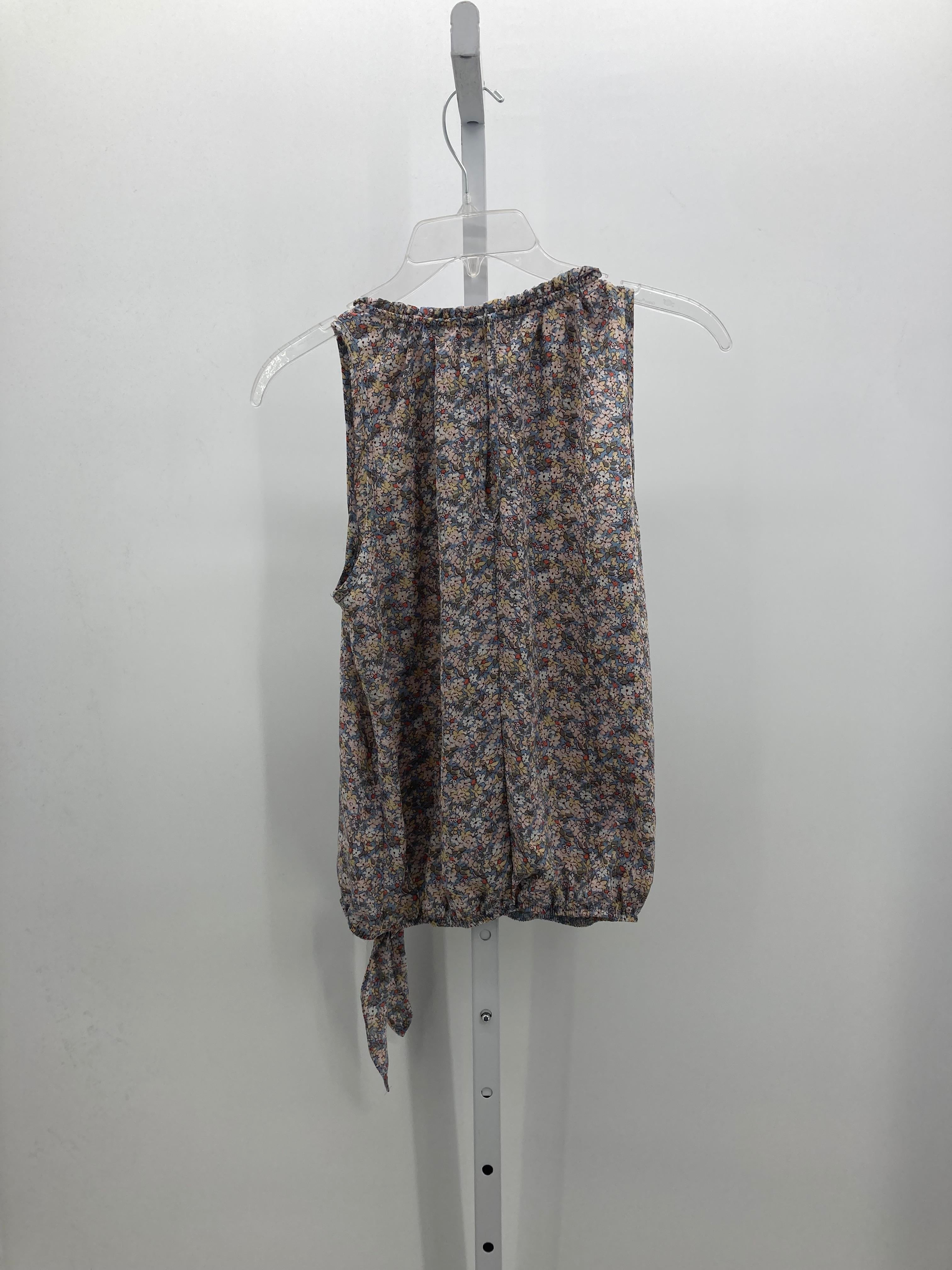 Size Medium Juniors Sleeveless Shirt