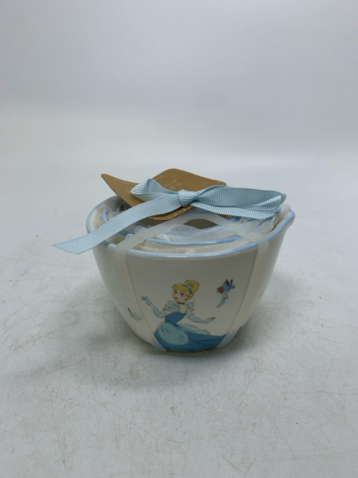 NIP 4 DISNEY CINDERELLA MEASURING CUP NESTING.