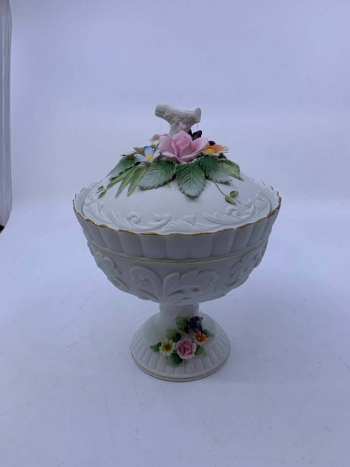 WHITE CERAMIC FOOTED BOWL W/ EMBOSSED COLORFUL FLOWERS W/ LID.