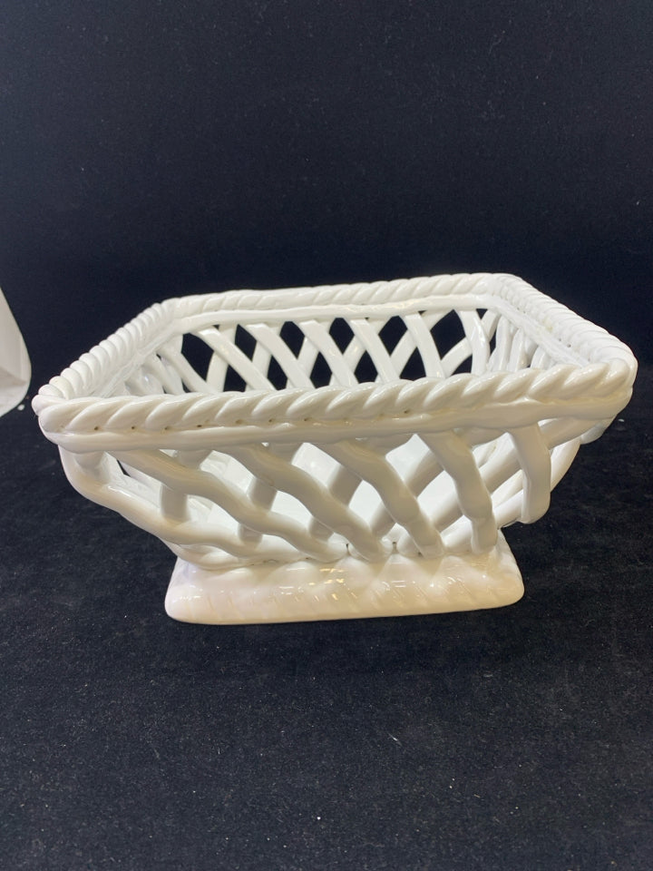 WHITE CERAMIC WOVEN SERVING BASKET.