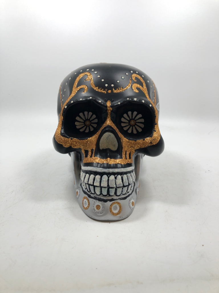 RESIN GLITTER SUGAR SKULL DECOR- CHRISTOPHER RADKO.