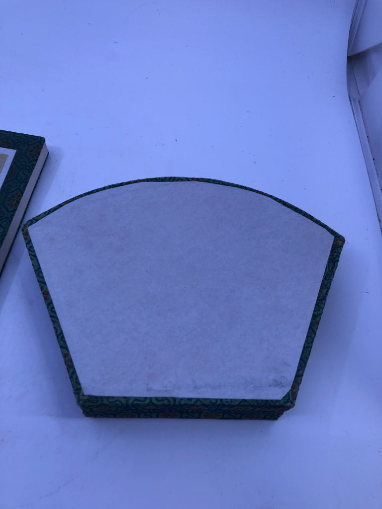 ASIAN STYLE GREEN FABRIC CASE CALIGRAPHY SET W/NOTEBOOK.