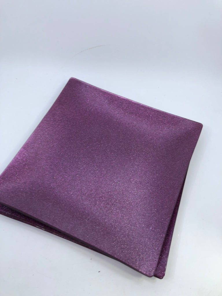 4 LARGE SQUARE SPARKLED PURPLE PLATES.