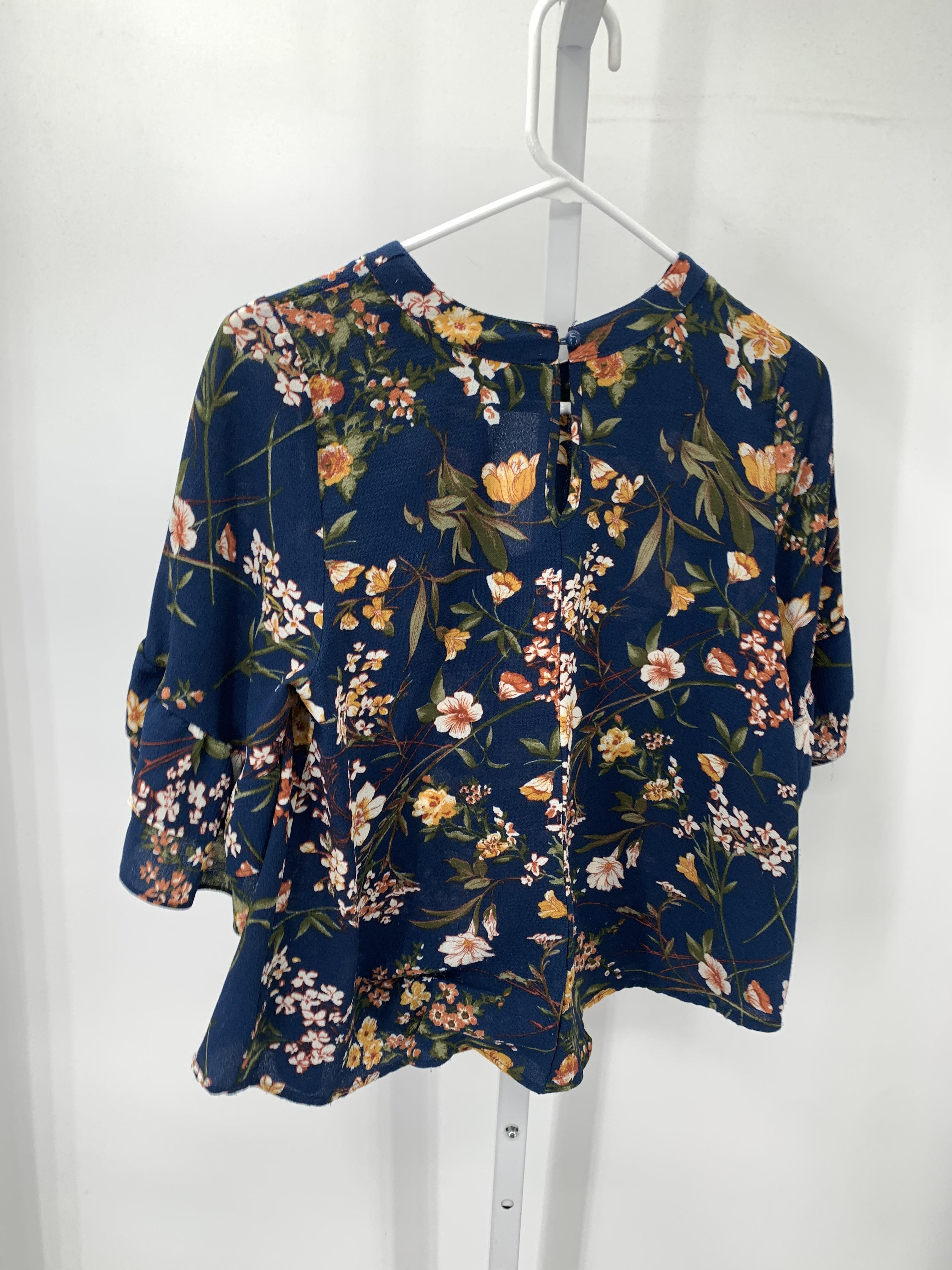 Urban Rose Size Small Juniors Short Sleeve Shirt