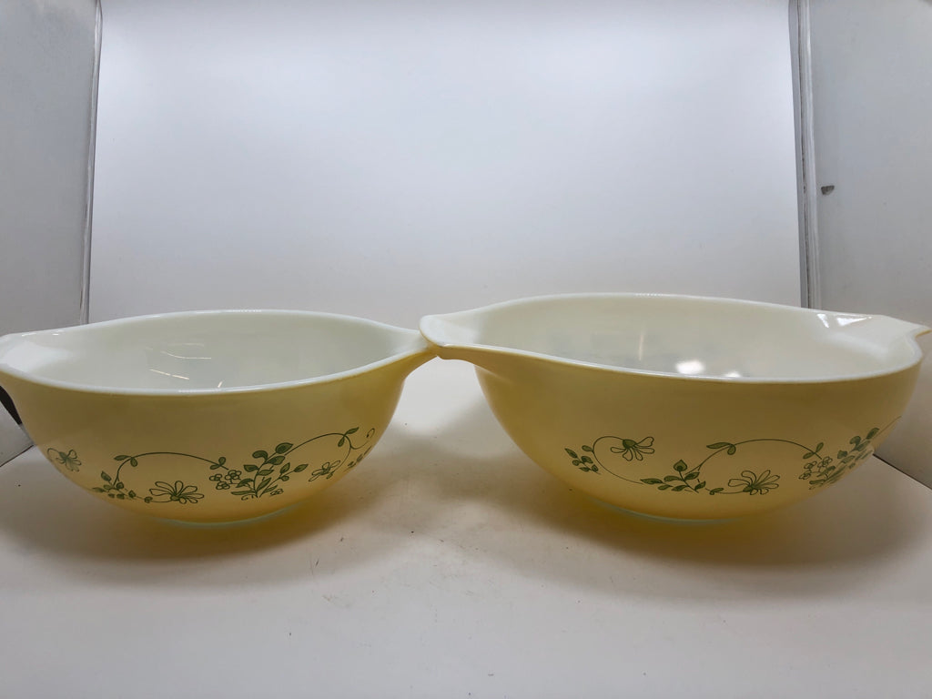 4 VTG PYREX SHENANDOAH GREEN FLORAL MIXING BOWL SET.