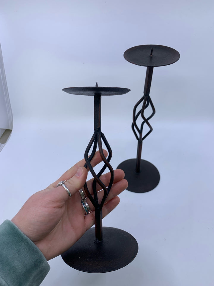 2 BLACK RUSTIC METAL PILLAR CANDLE HOLDERS W/ SPIRAL.