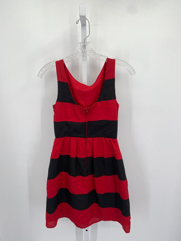 B. Darlin Size 1/2 Juniors Sleeveless Dress