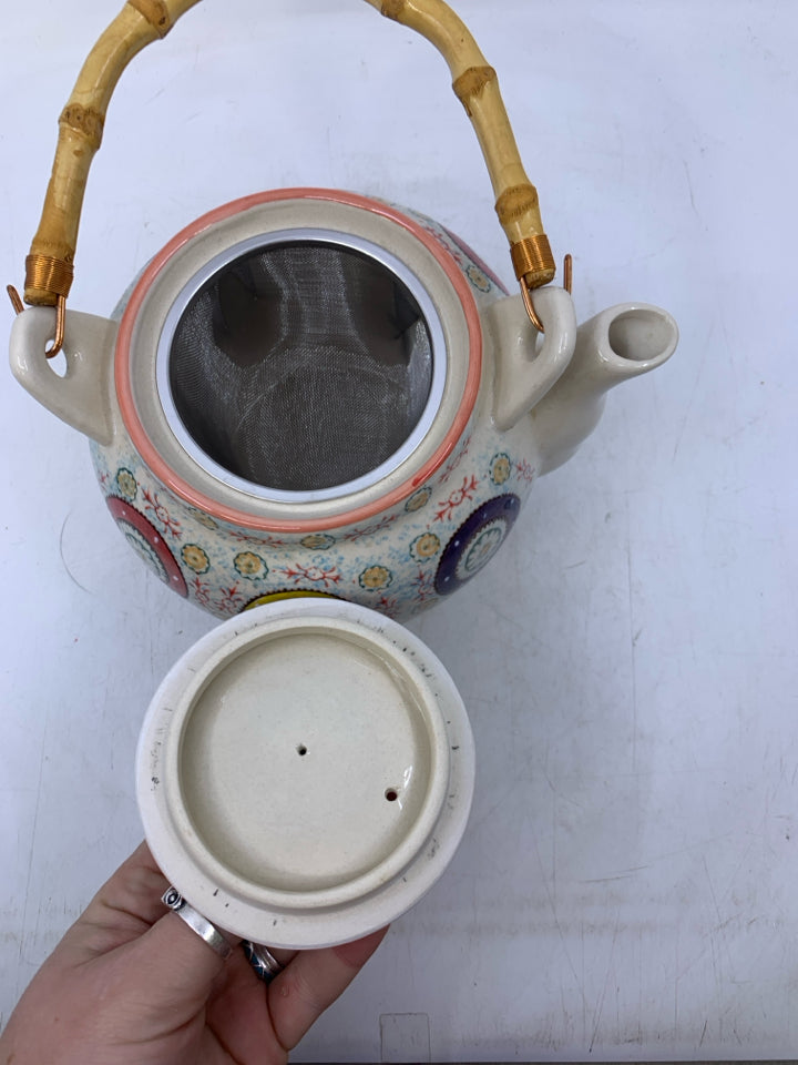 CERAMIC W/ COLORFUL CIRCLES BAMBOO HANDLE LOOSE LEAF TEA SCREEN.