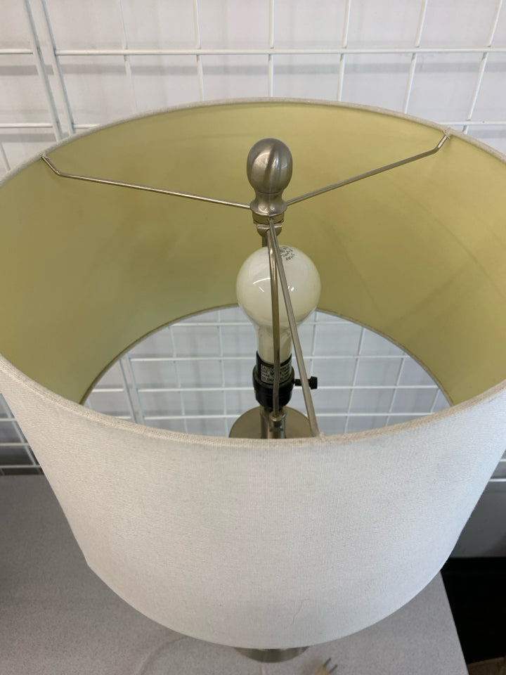 STACKED BALL SILVER BASE LAMP W/WHITE SHADE.