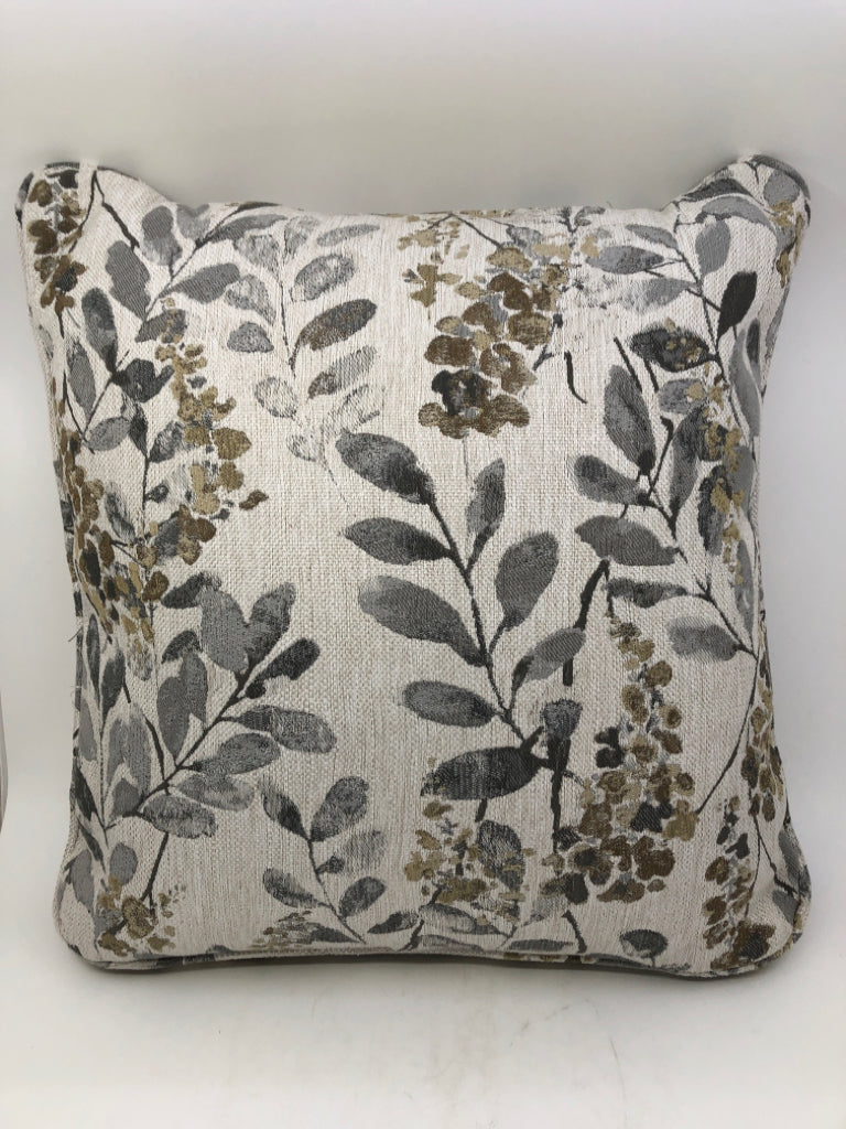 SILVER SQUARE PILLOW W LEAF PATTERN.