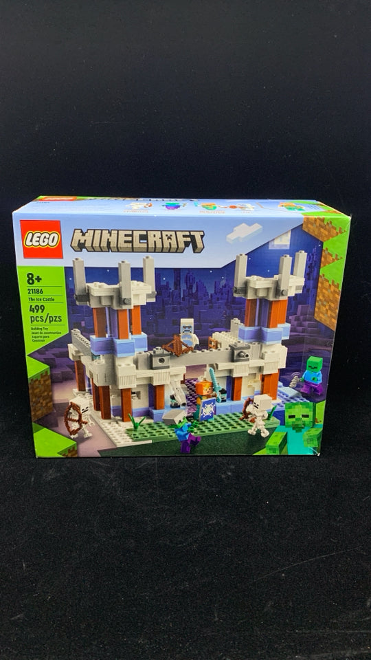 NIB MINECRAFT LEGO KIT 21186.