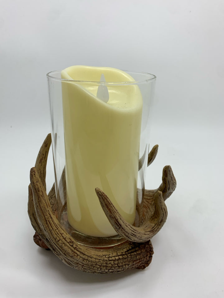 RESIN ANTLER CANDLE HOLDER W/LED CANDLE.
