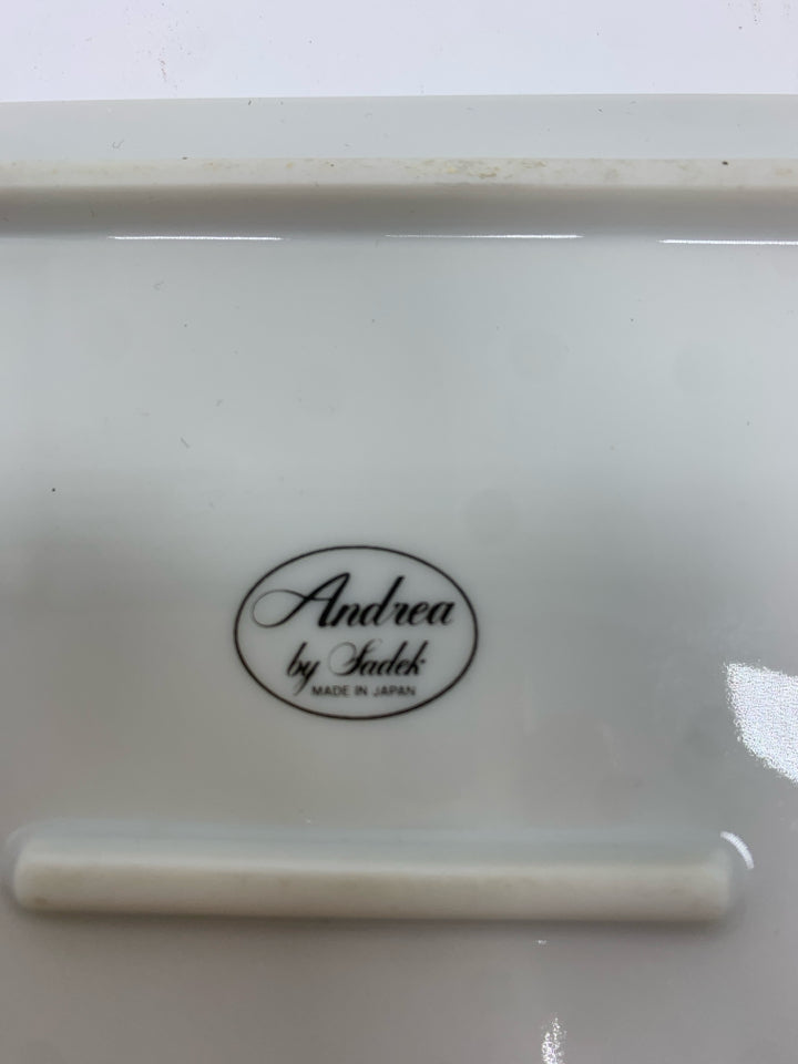 VTG "BUCKINGHAM" FLORAL CHEESEBOARD.