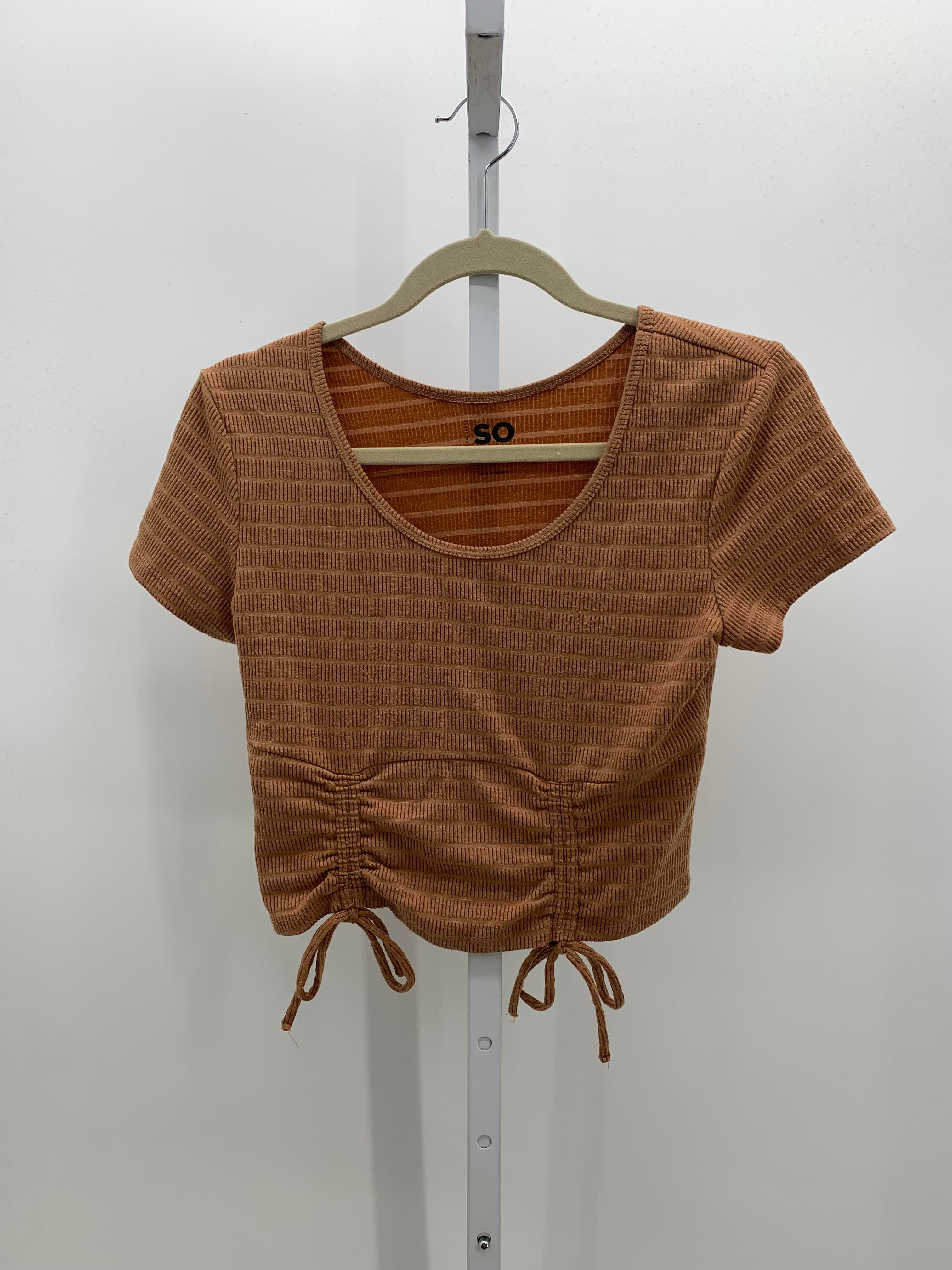 SO Size Medium Juniors Short Sleeve Shirt