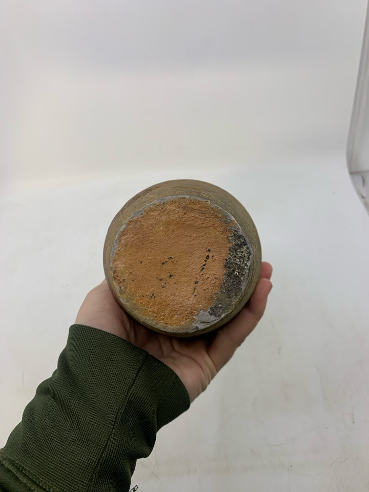 VTG EMPTY DARK BROWN POTTERY BOTTLE.