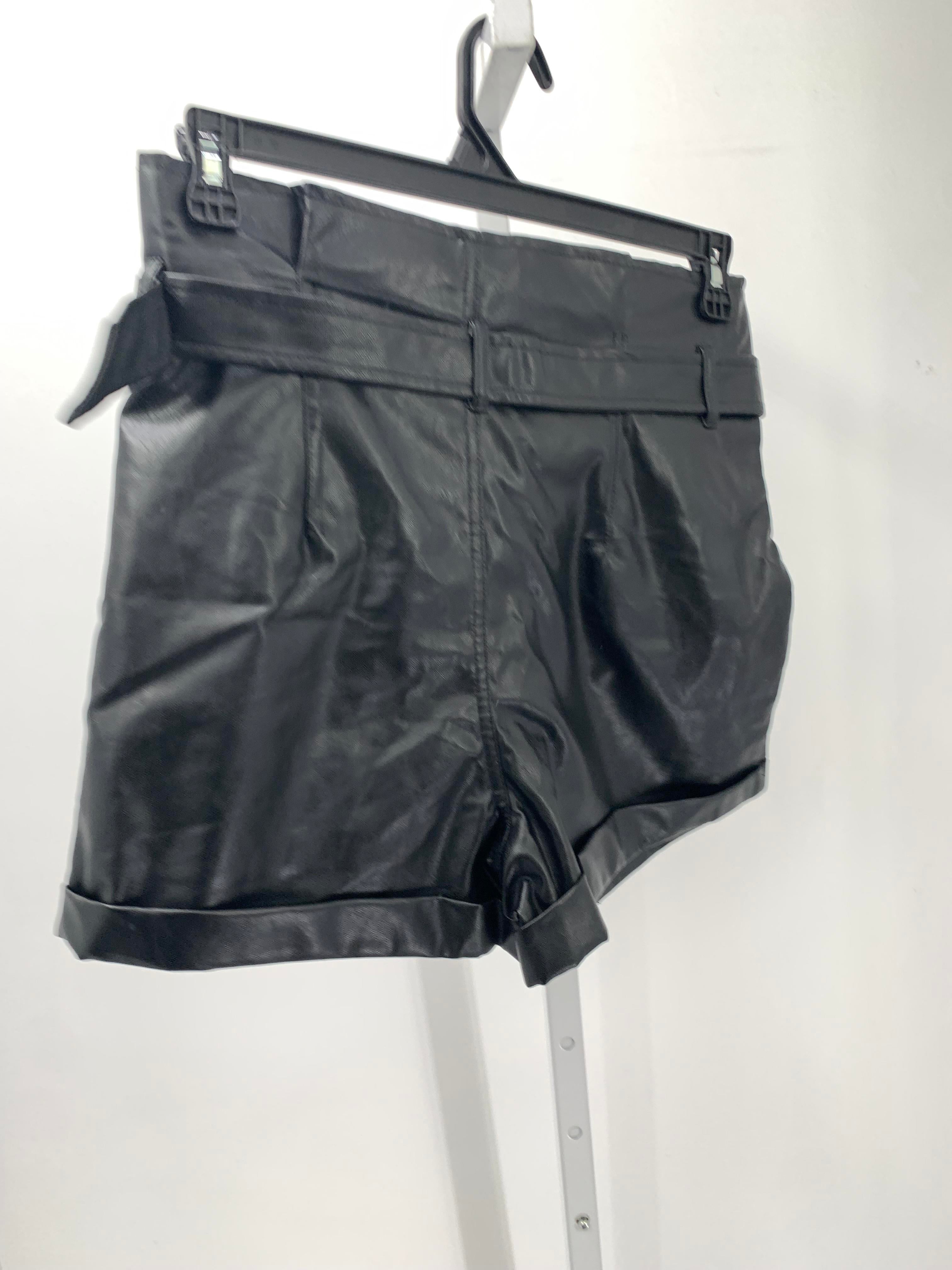 Size Medium Juniors Shorts