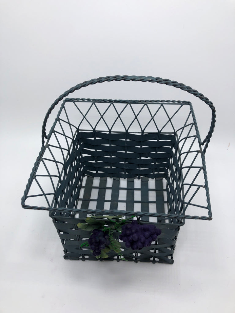 BLUE METAL BASKET W/GRAPES.