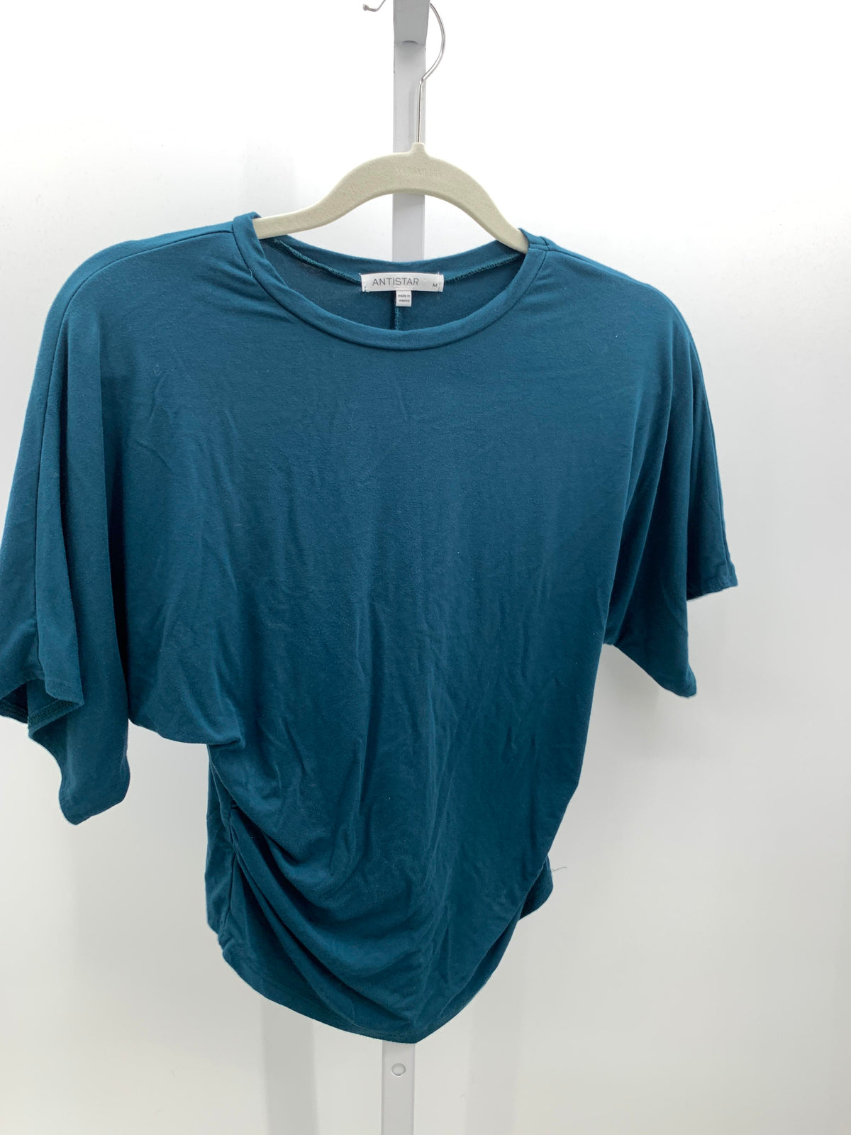 Size Medium Juniors Short Sleeve Shirt