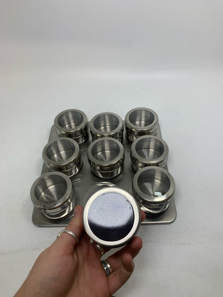METAL MAGNETIC UPRIGHT 9 SLOT SPICE RACK.