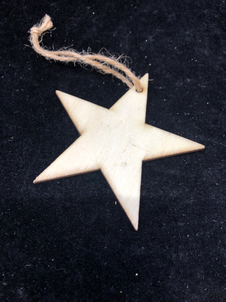 WOOD STAR ORNAMENT.