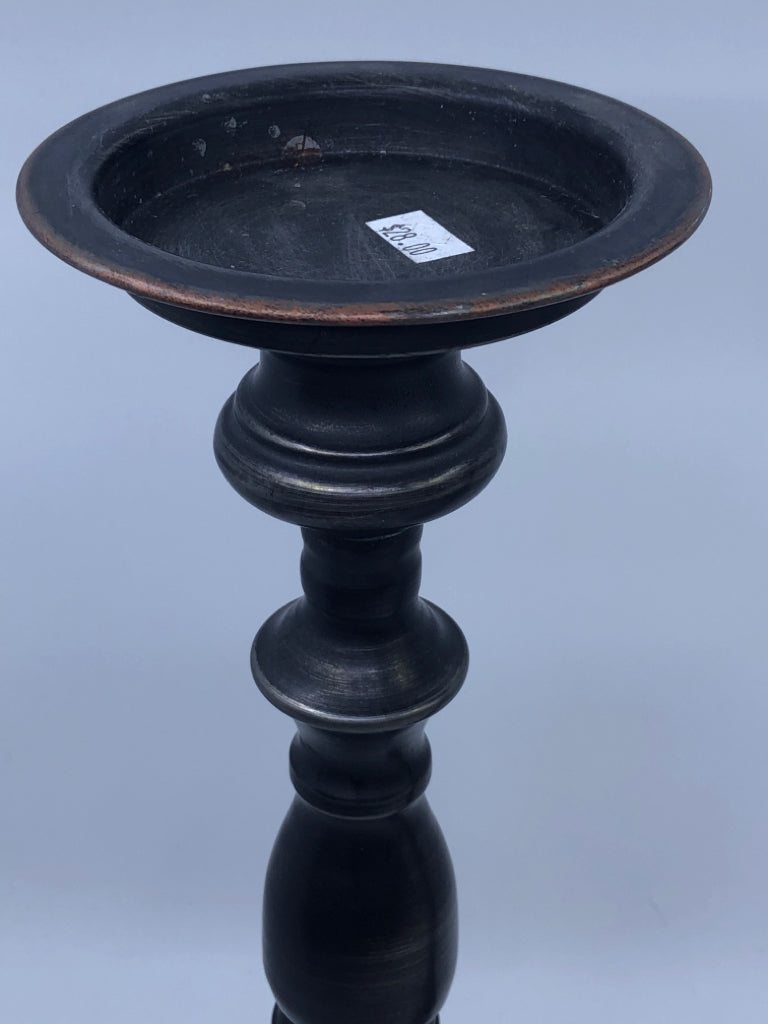 2 TALL BLACK PILLAR CANDLE HOLDER.