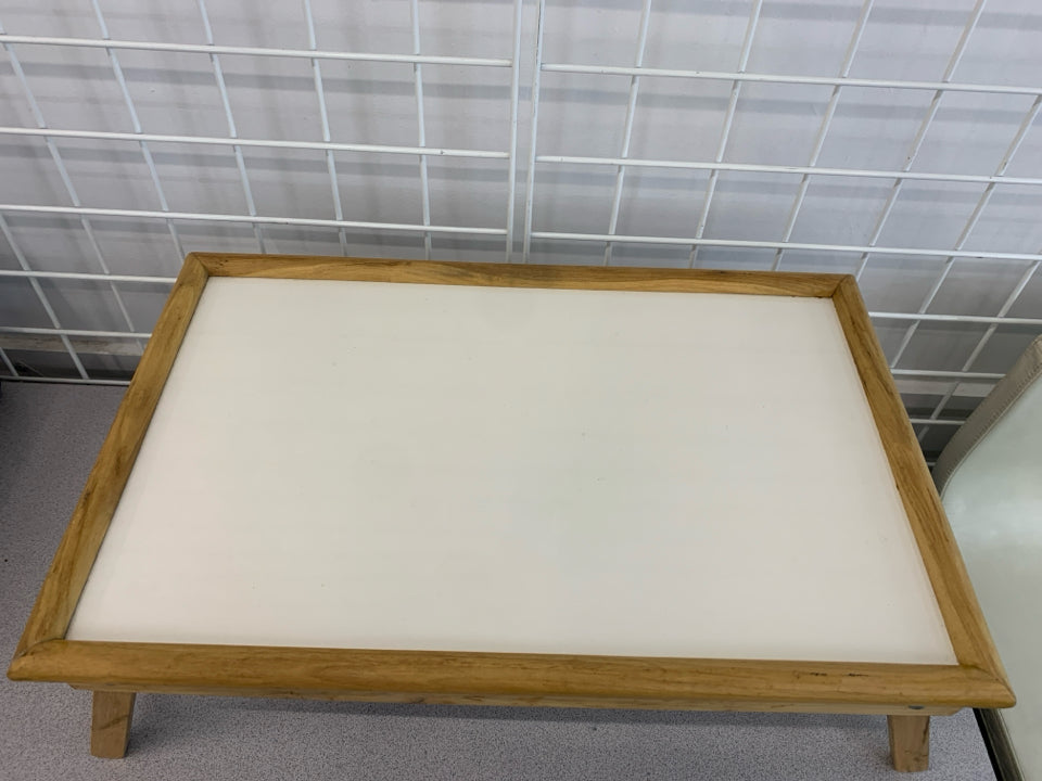 BAMBOO AND WHITE LAP TRAY W/FOLDING LEGS.