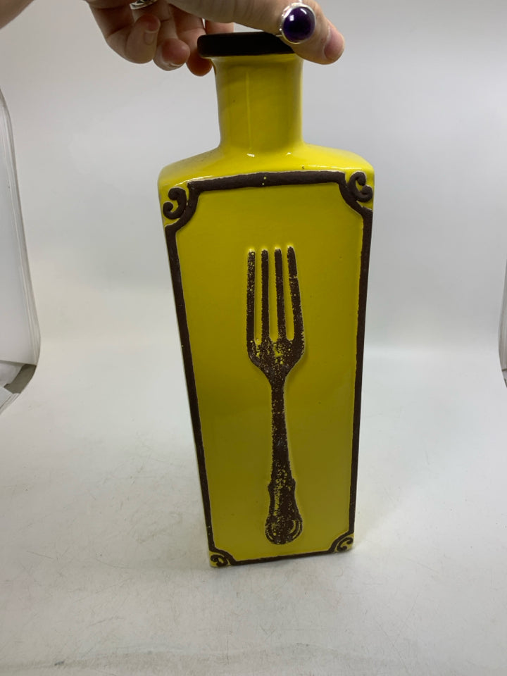 EMBOSSED FORK BROWN EDGES VASE.