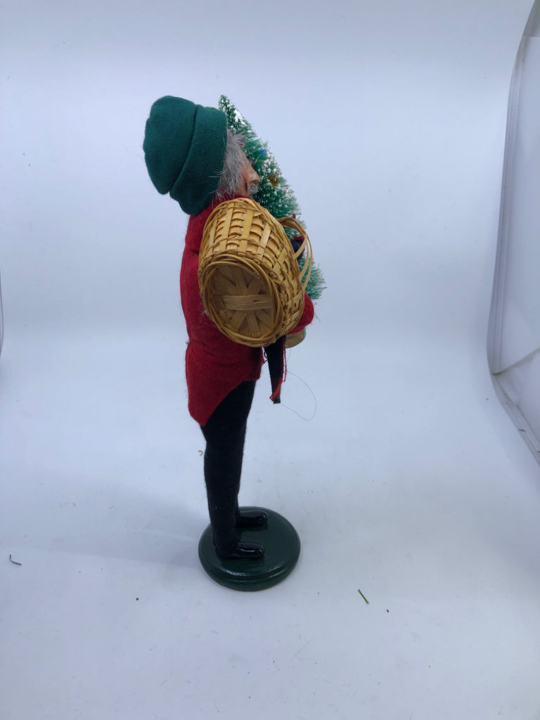 1996 BYERS' CHOICE CAROLER W BASKET AND TREE.