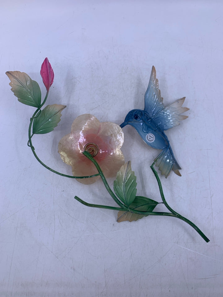 COLORFUL PINK FLOWER W/ HUMMING BIRD WALL HANGING.