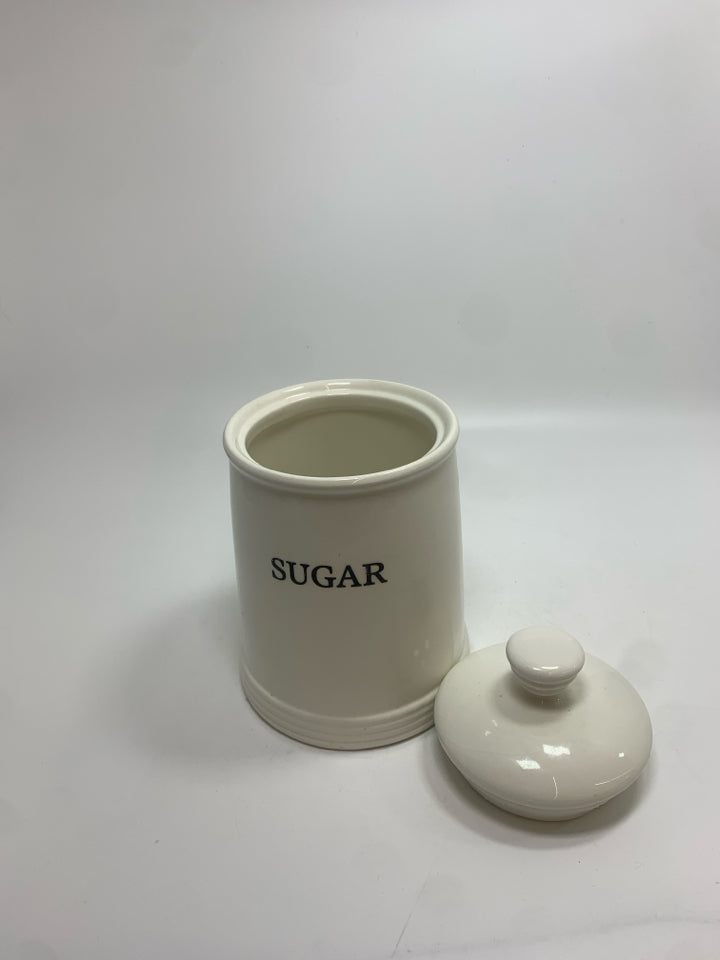 WHITE CERAMIC SUGAR JAR W/LID.