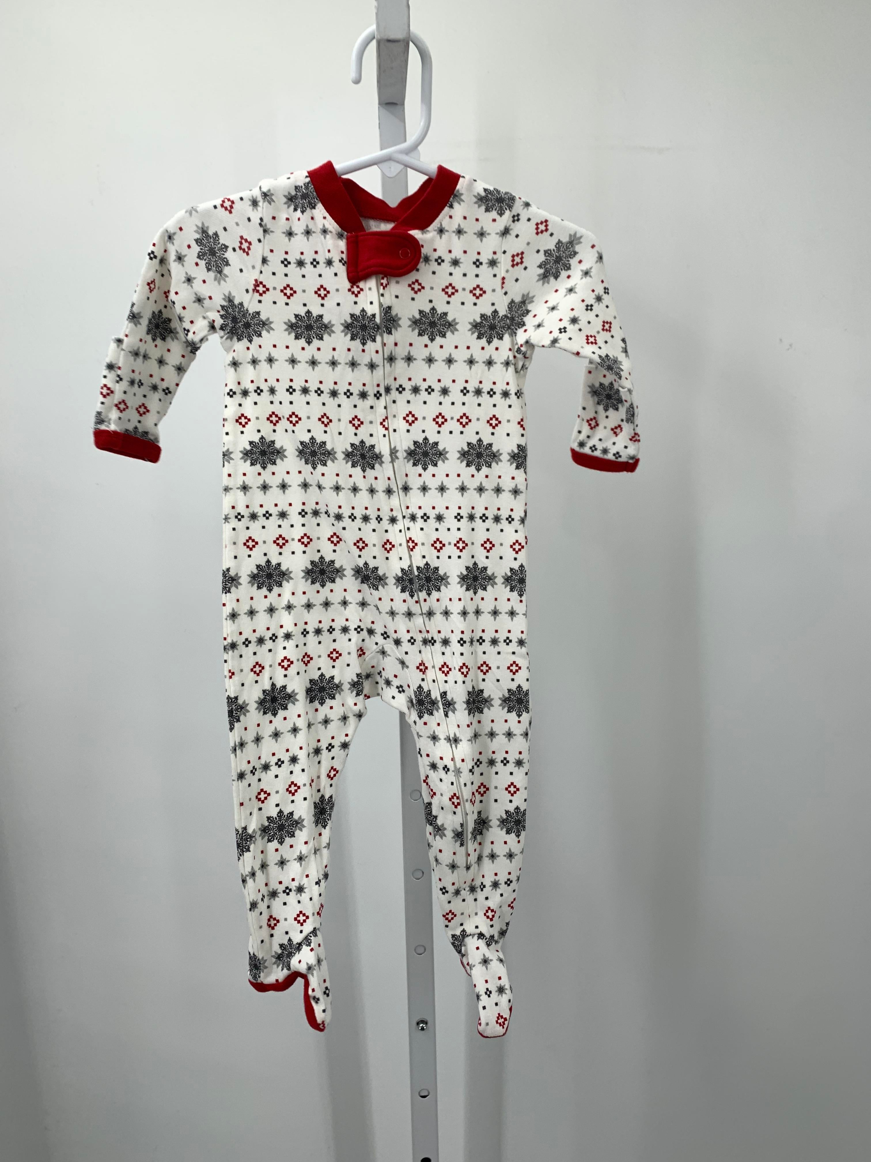 BLACK RED SNOWFLAKES PATTERN.