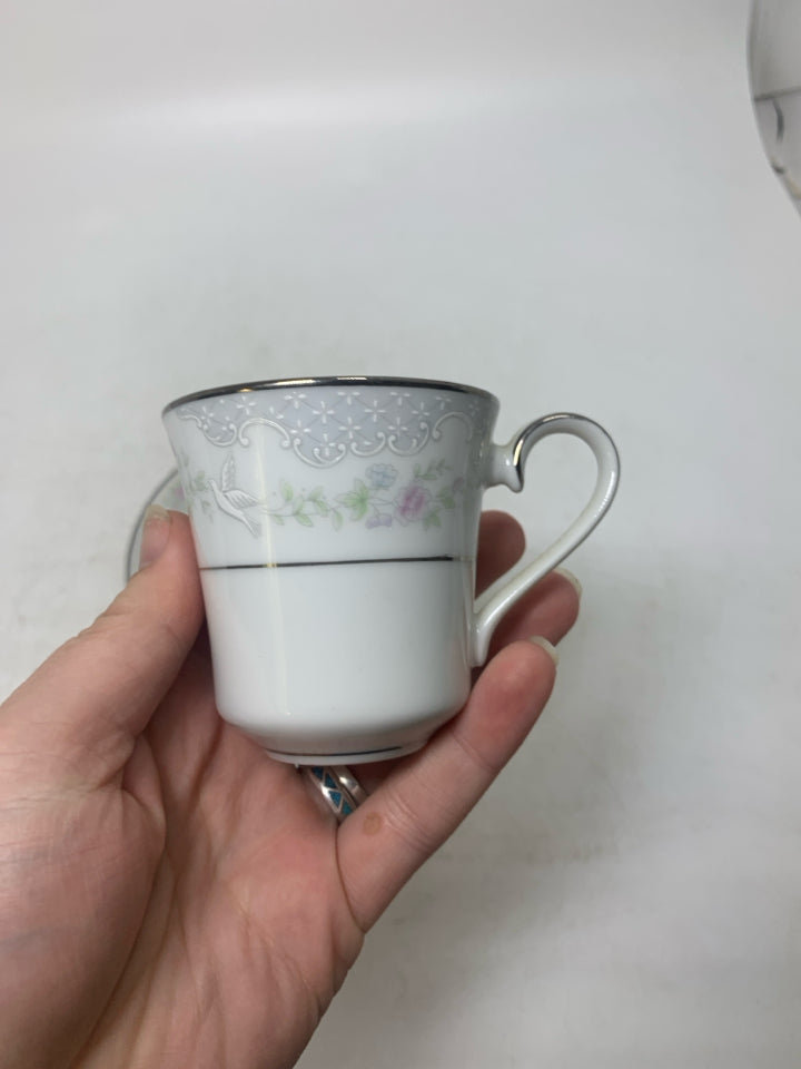 MINI ROSAMOND W/ SILVER DETAILS TEACUP 2.