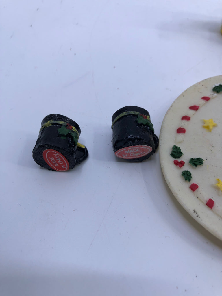 NIB MINI SNOWMAN TEA SET.