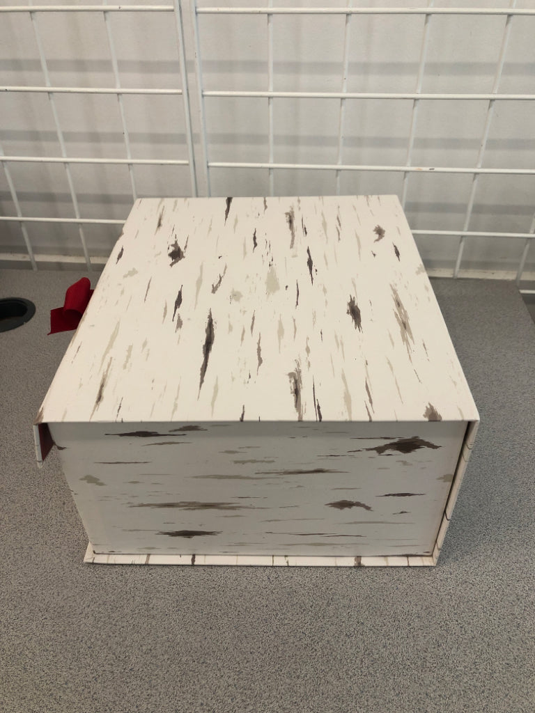 BIRCH PRINT CARDBOARD STORAGE BOX W/RED BOW.