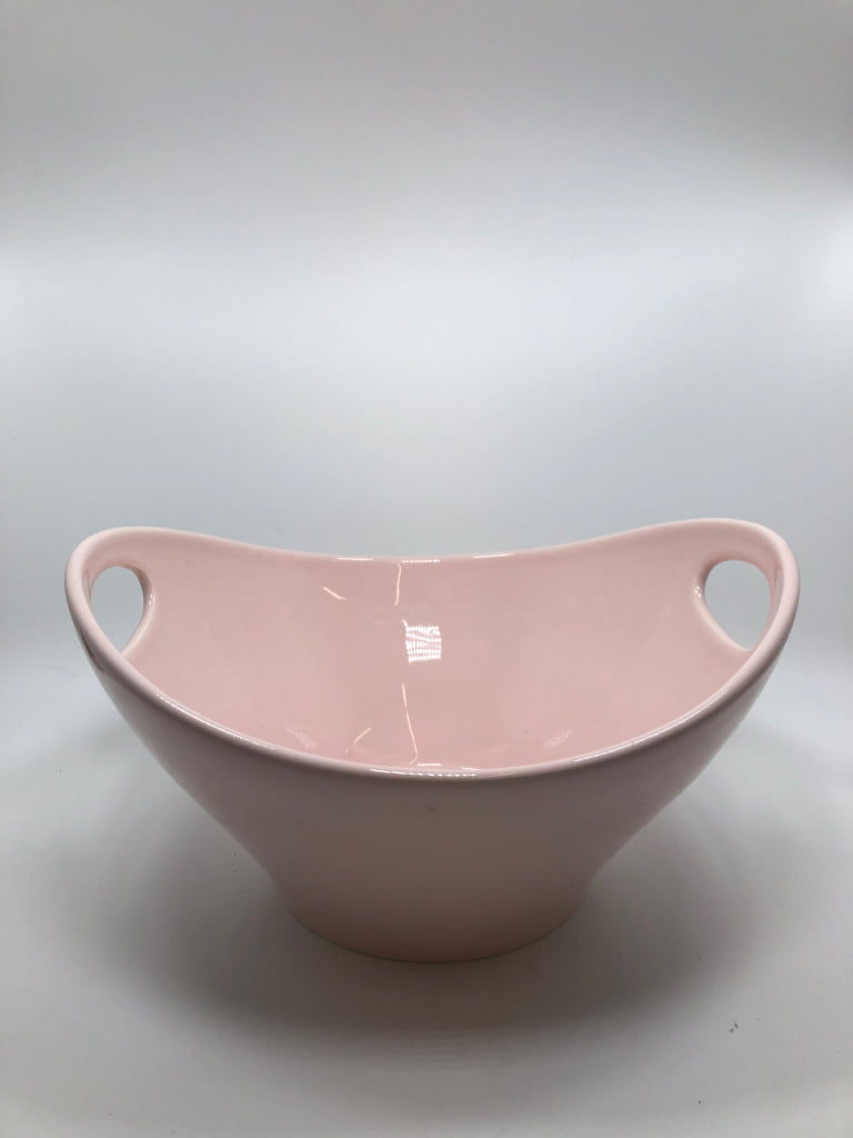 PINK SERVING BOWL W/HANDLES.