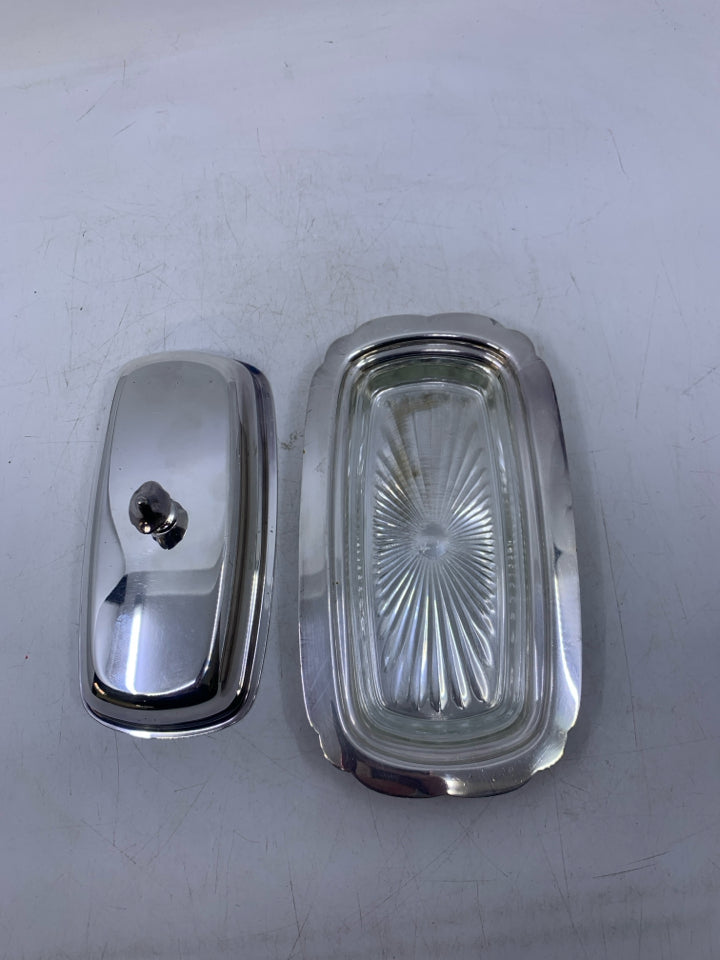 SILVER METAL COVERED BUTTER DISH W/ GLASS INSERT.