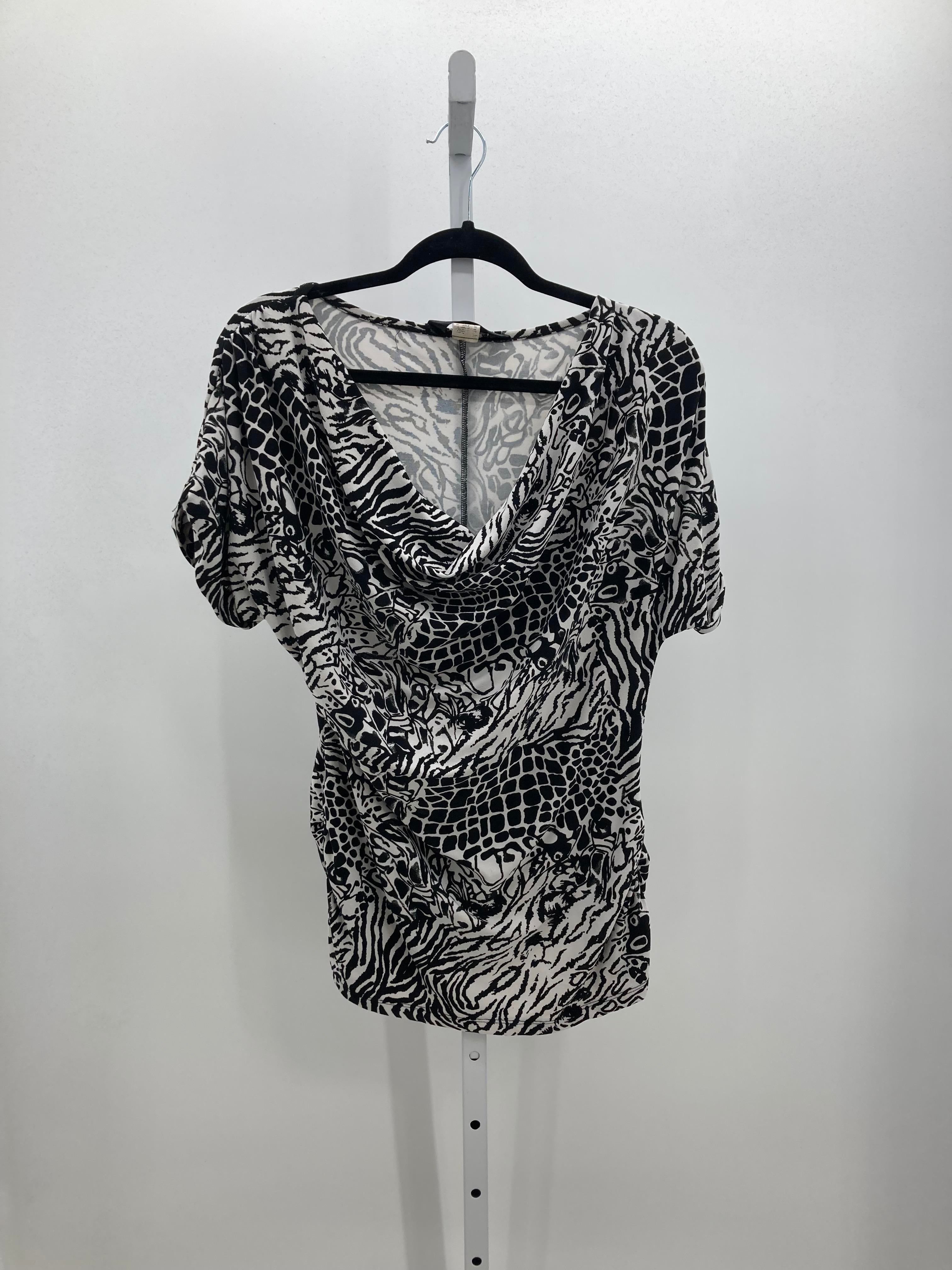 Size Extra Large Misses Short Sleeve Shirt