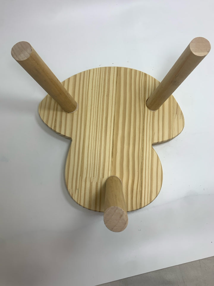 UNFINISHED WOOD MUSHROOM STOOL.