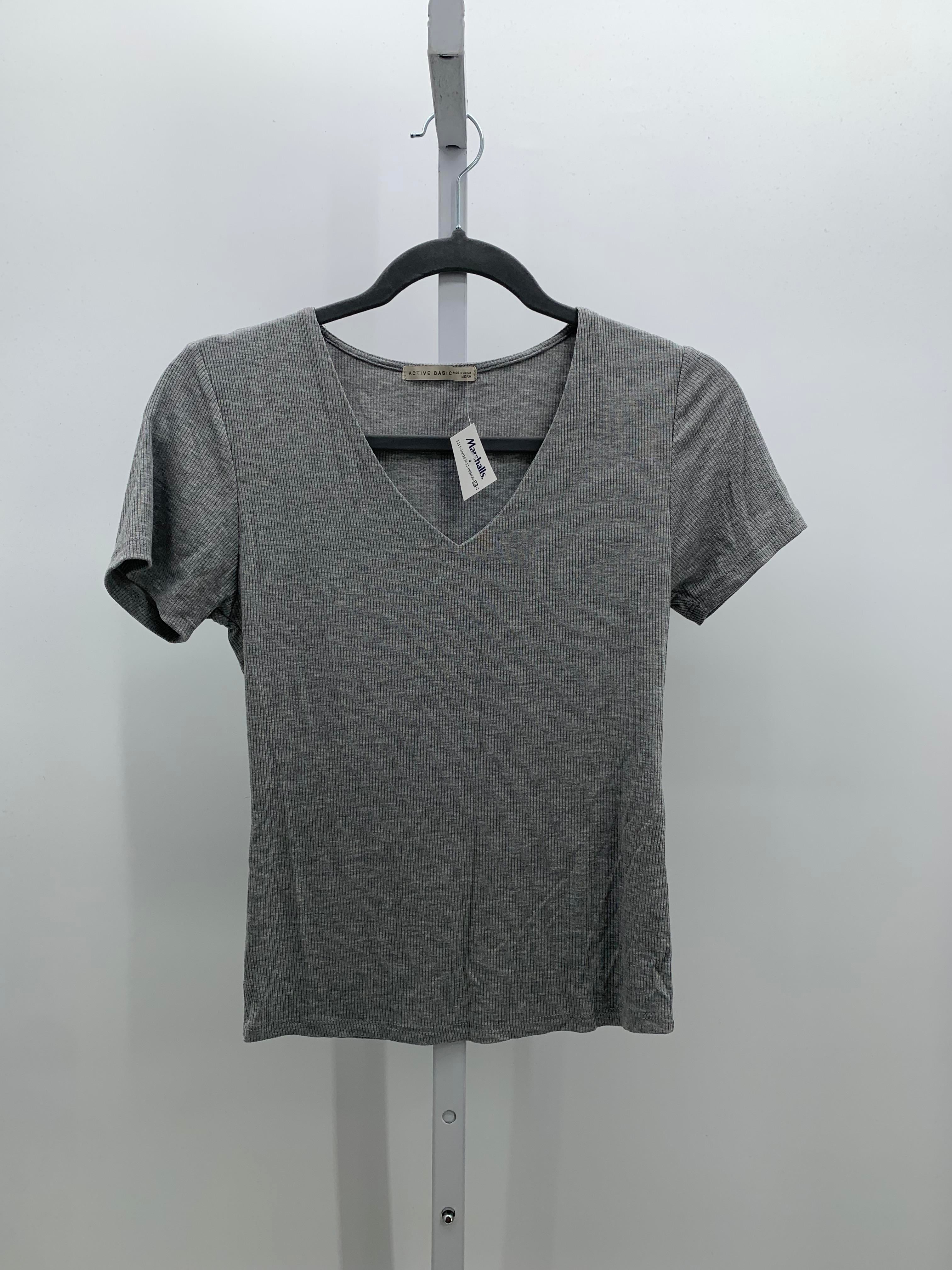 Active Basic Size Medium Juniors Short Sleeve Shirt