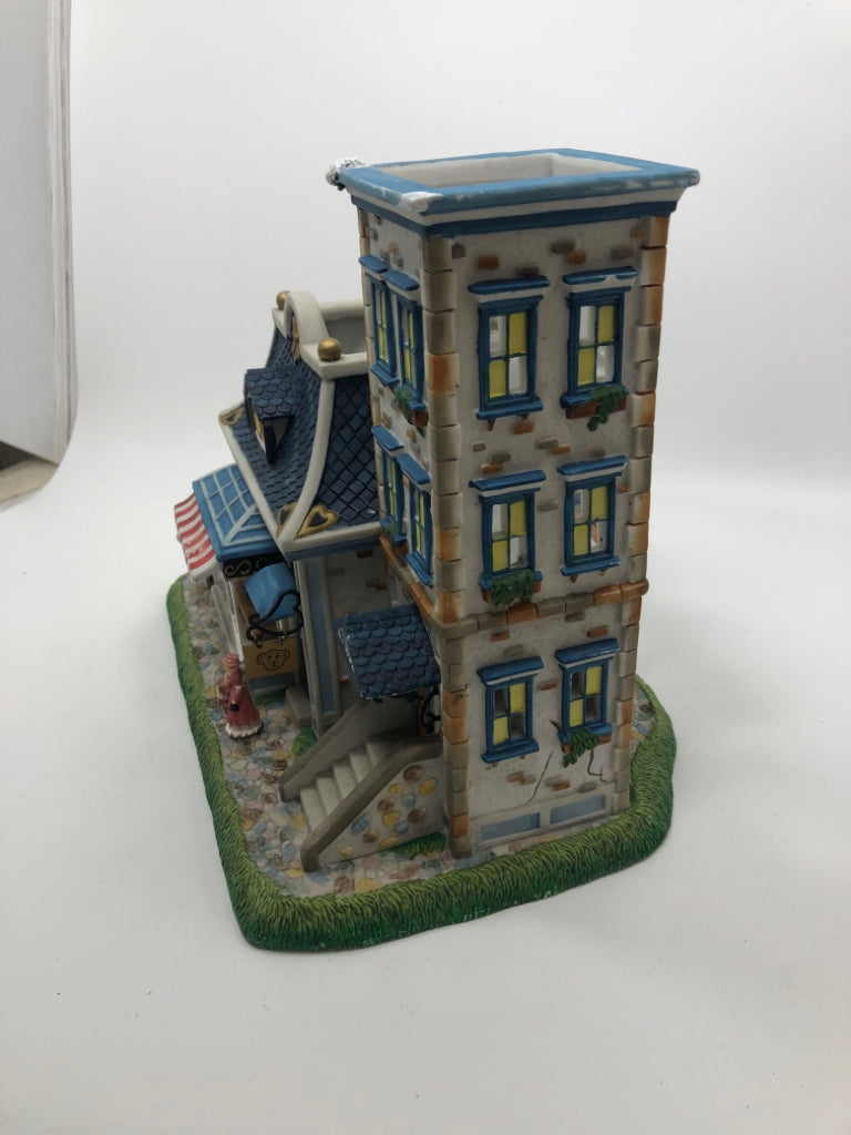 PARTYLITE TOY SHOP CERAMIC CANDLE HOLDER.