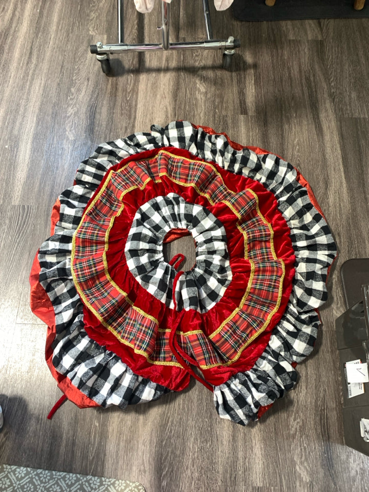 RED VELOUR W/ BUFFALO PLAID RUFFLED TREE SKIRT.