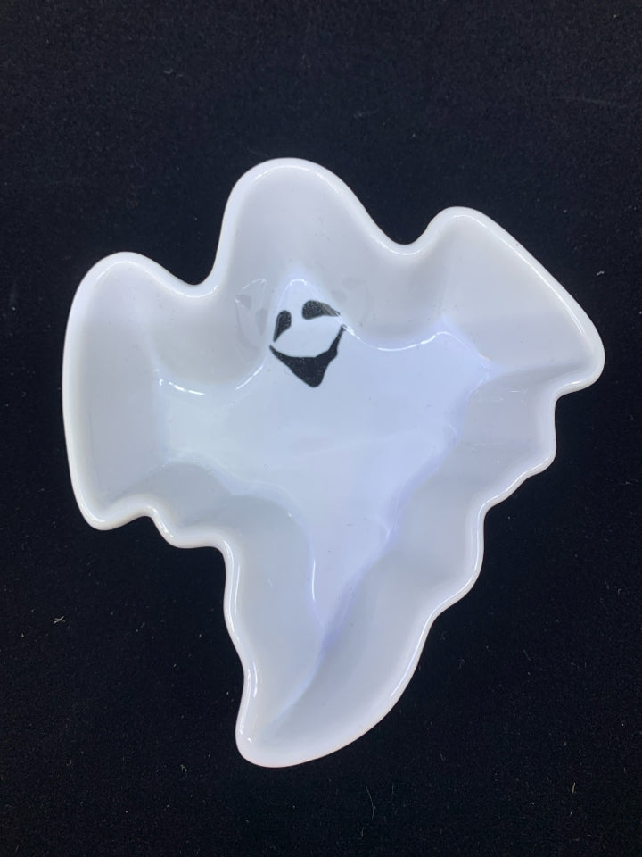 WHITE GHOST CERAMIC DISH.