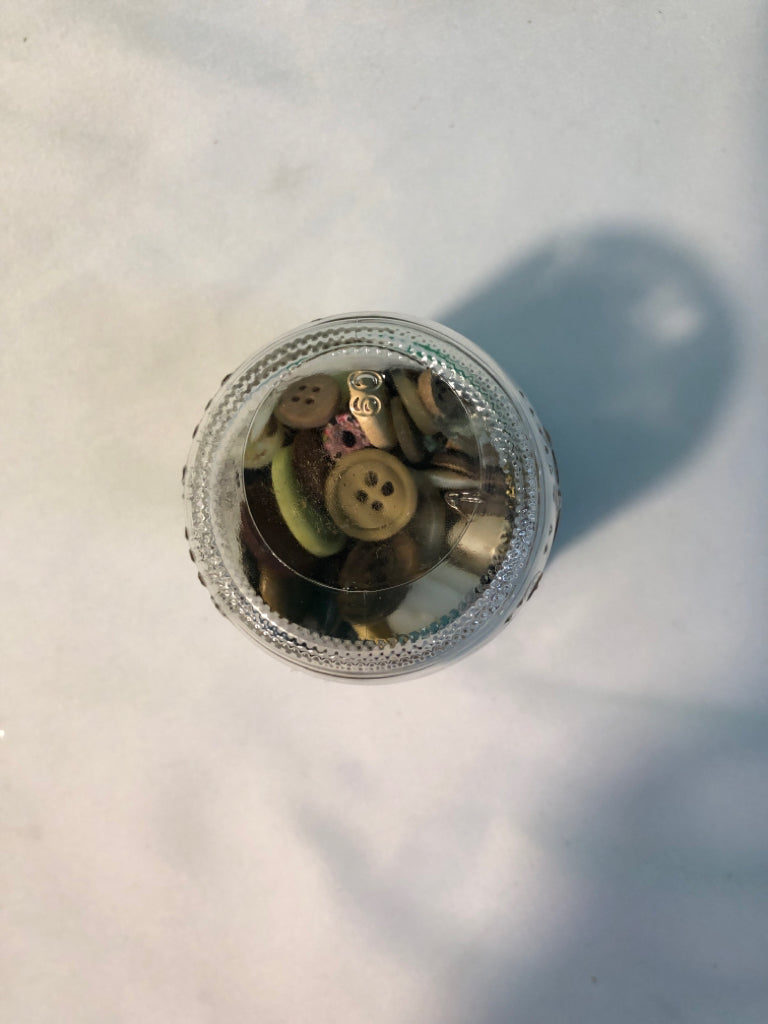 SMALL BALL JAR FILLED W/ BUTTONS.