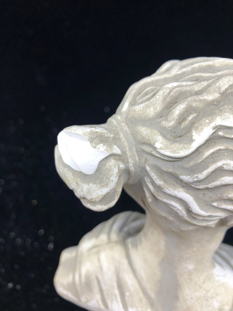 GREEK GODDESS SCULPTURE.